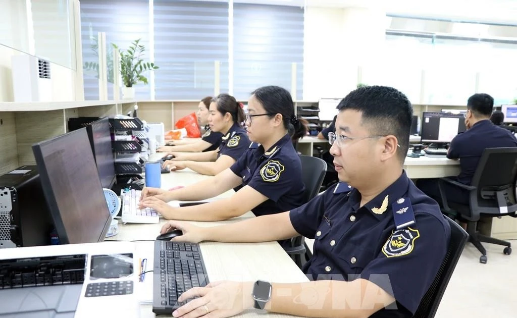 Vietnam Boosts Revenue Through Streamlined Customs Procedures