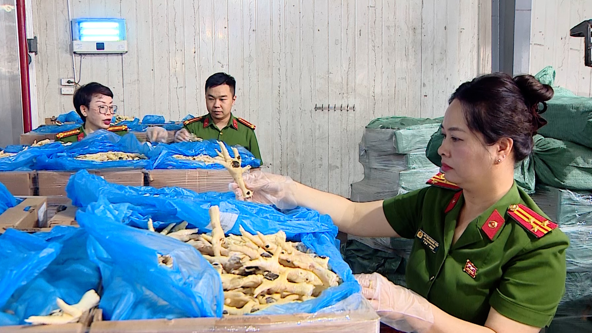 Vietnam Prosecutes Former Director for Selling Contaminated Chicken