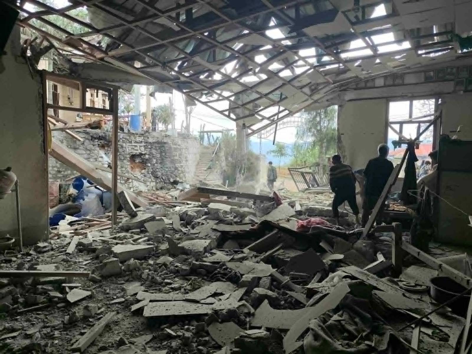 ミャンマー軍のミンタッとカンペレッへの空爆で捕虜1人を含む4人が死亡