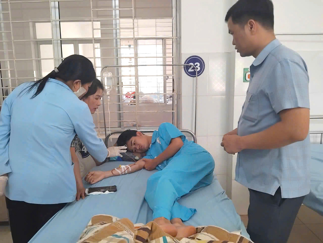 Banh Mi Shop Suspended in Dak Lak Following Mass Food Poisoning
