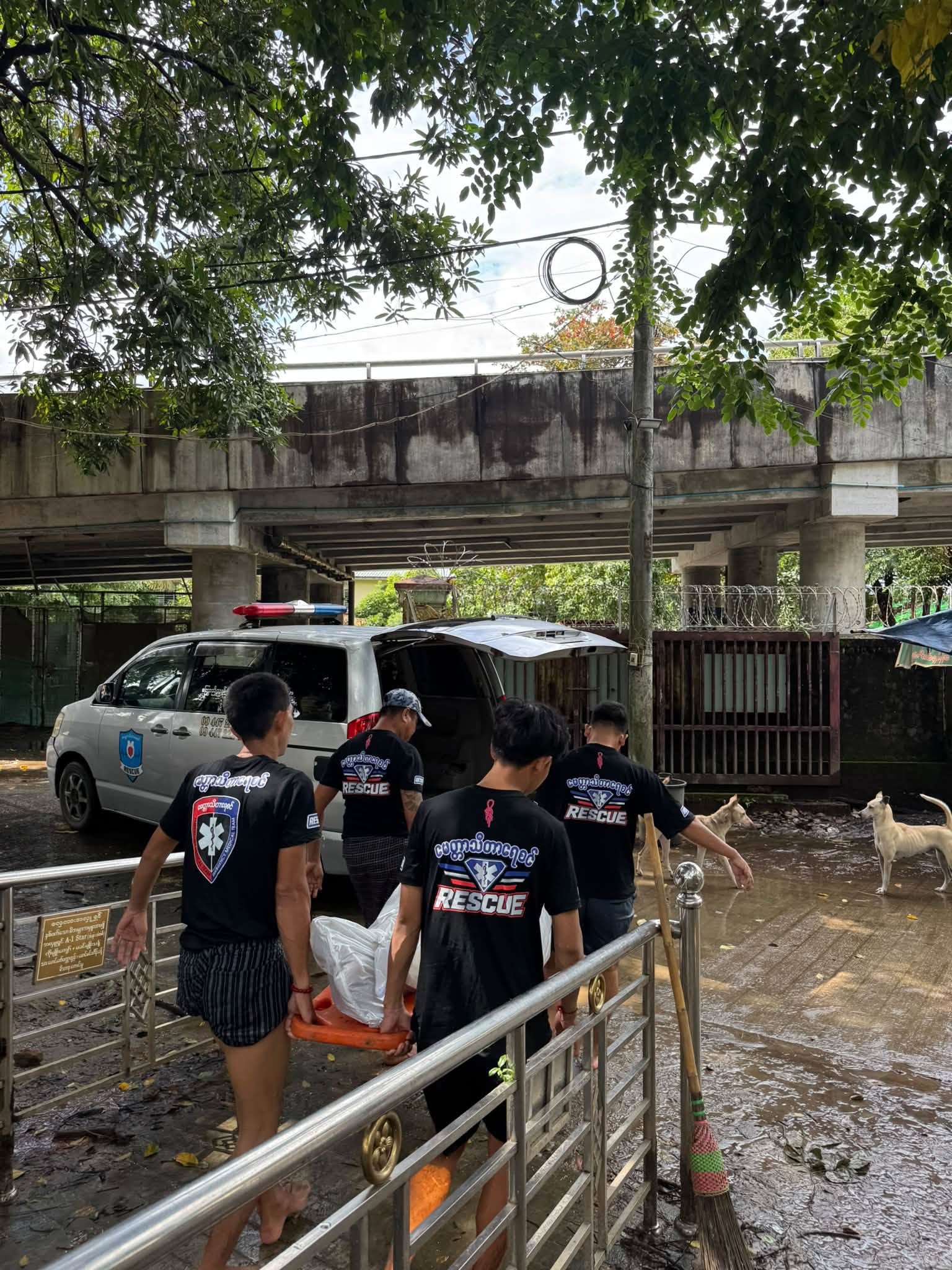 タンユアッダーゴンで70代男性が魚の池で溺死