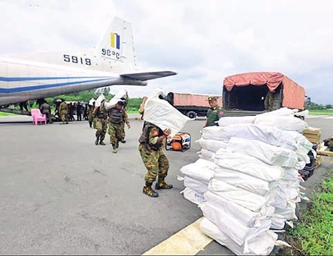 国軍、チン州へ復興支援物資を空輸