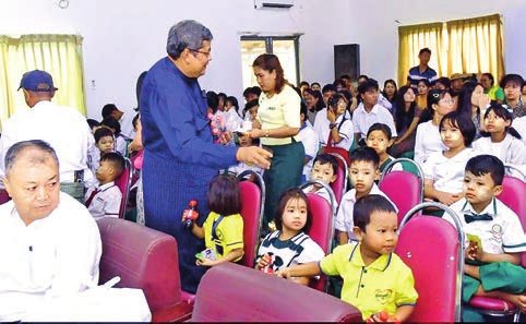 Loikaw holds VDP project explanation and handover ceremony