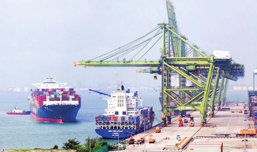 55 container vessels slated to dock at Yangon Port in Aug