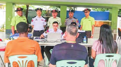 Magway chief minister honours returning service personnel